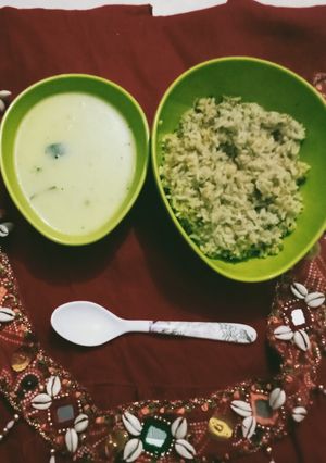 કઢી ખીચડી (Kadhi Khichdi Recipe In Gujarati) રેસીપી મુખ્ય ફોટો