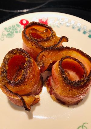 A picture of Candied Sweet and Savory Bacon Rolls 🥓.