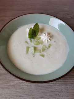 Mentás hideg dinnyeleves recept fotója