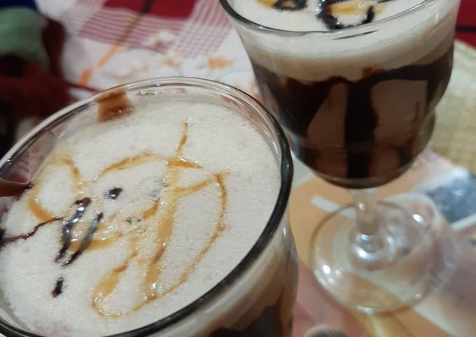 Mocca cold coffee Ramadan special with Huma kitchen Recipe by Farzana Memon  - Cookpad