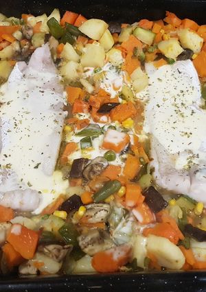 Una foto de Verduritas con pescado. Sano y natural!!