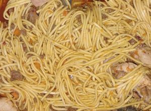 Una foto de Fideo con tuco, hecho con mi Abuelo