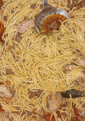 Una foto de Fideo con tuco, hecho con mi Abuelo