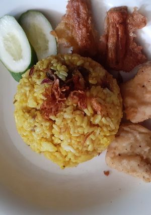 Foto resep Nasi goreng kuning suka suka