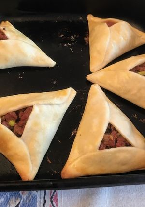 Una foto de Fatay, empanadas árabes de carne