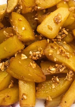 Hình của món Khoai tây chiên bơ tỏi.