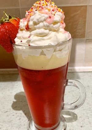 A picture of SW Speedy Strawberry Trifle🍓(2 syns).