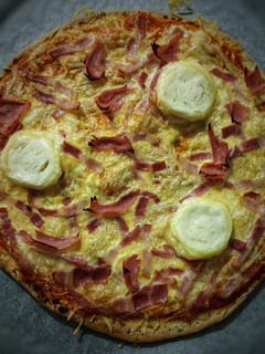 Una foto de Pizza "americana"