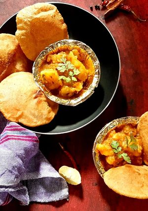 भंडारे वाली आलू की सब्जी (Bhandare wali aloo ki sabzi recipe in hindi) रेसिपी मुख्य फोटो