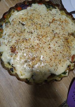 Una foto de Tortilla de verduras y queso