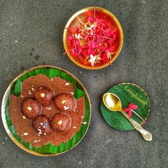 A picture of Chocolate rasogolla.