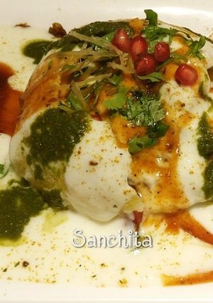 A picture of Raj Kachori.