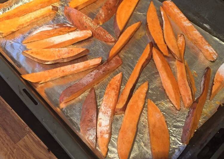 Simple Way to Prepare Homemade Spicy Sweet Potato Fries