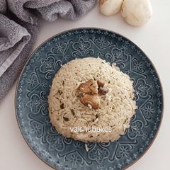 A picture of Straw Mushroom and Soya Pulao.