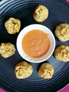फ्राइड मोमोज (fried momos recipe in hindi) रेसिपी मुख्य फोटो