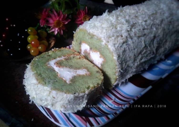 Langkah Mudah untuk Menyiapkan Bolu Gulung Pisang Pandan Keju, Bikin Ngiler