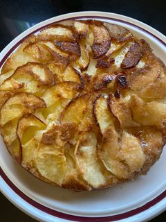Una foto de Torta invertida de manzanas 🍎