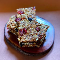A picture of Granola Bars.