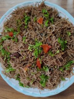 கேழ்வரகு தக்காளி மசாலா சேவை (Ragi tomato masala sevai) (Kelvaragu thakkali sevai recipe in tamil) செய்முறை முக்கிய புகைப்படம்