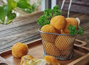 Foto resep Bitterballen Kentang Mozarella