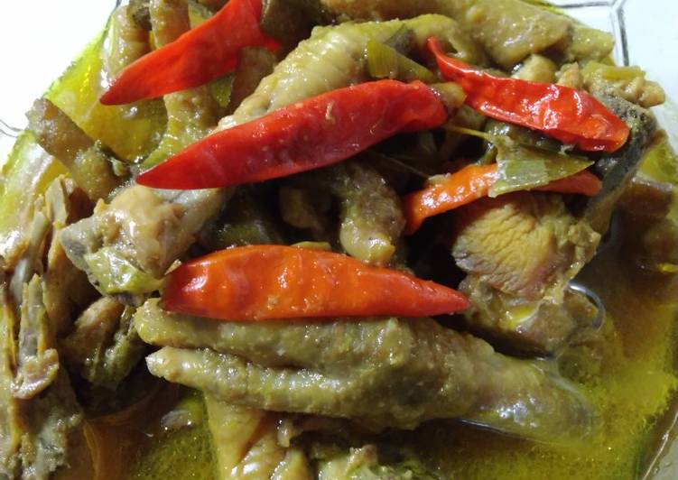 Ceker Ayam Bumbu Pangsit