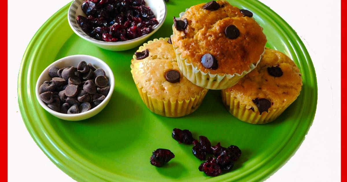 Cranberry Muffin Recipe by Lakshmi Sridharan Ph D - Cookpad