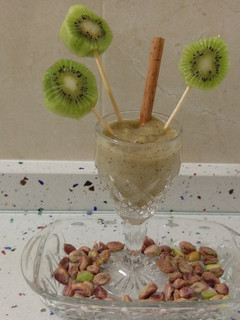 Una foto de Smoothie de leche merengada y pistachos