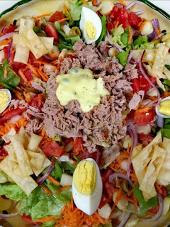 Una foto de Ensalada de atún