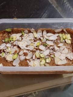 શાહી ડ્રાયફ્રુટ થાબડી (Shahi Dryfruit Thabdi Recipe In Gujarati) રેસીપી મુખ્ય ફોટો