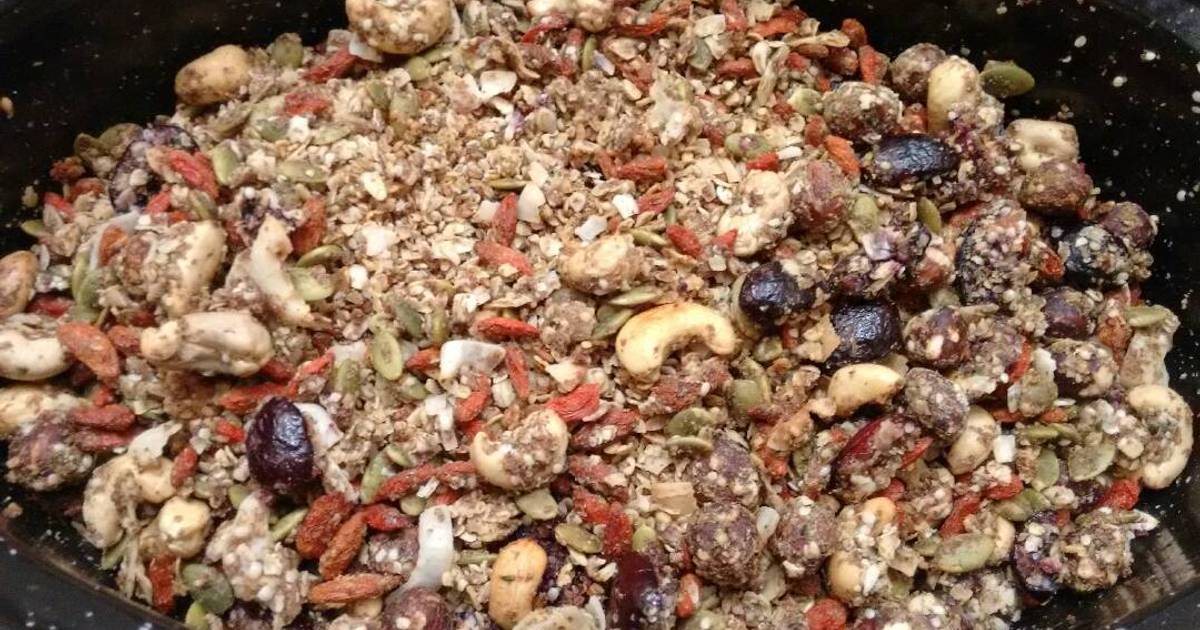 Super healthy vegan granola