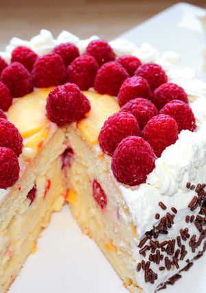 Tejszínes gyümölcstorta recept fotója