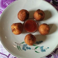 A picture of Cauliflower bread rolls.