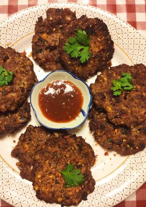 A picture of Chapli kabab.
