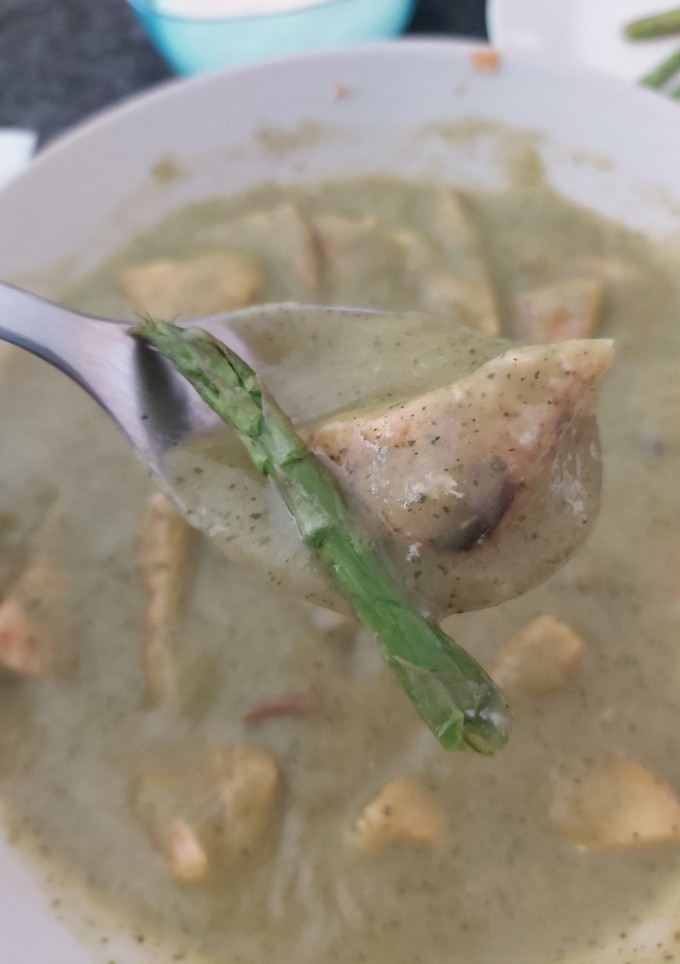 Una foto de Crema calabacín con pollo
