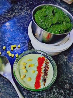 बथुआ बूंदी रायता(BATHUA BUNDI RAYTA RECIPE IN HINDI) रेसिपी मुख्य फोटो
