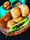 Bathua Kachori | Bathua Puffed Pastry | Bathua Shortbread