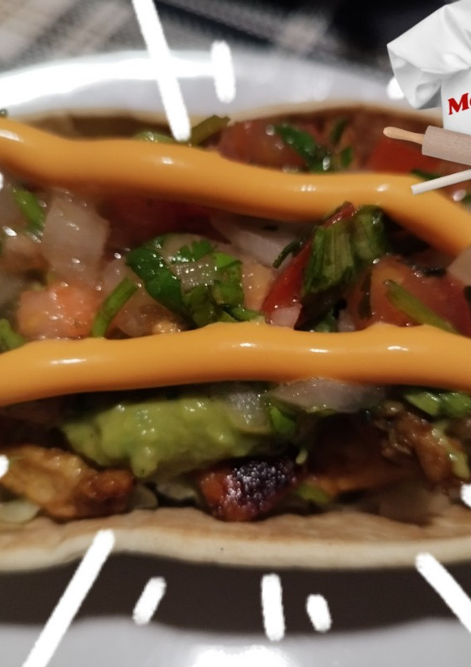 Una foto de Cestitas de pollo y guacamole 🥑