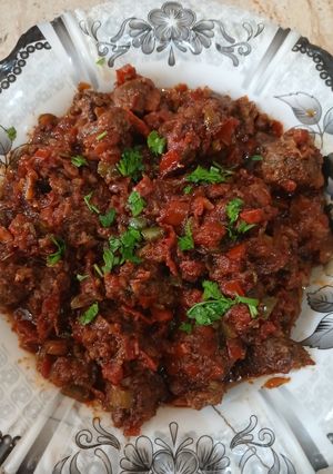 A picture of Kofta with Vegetables.