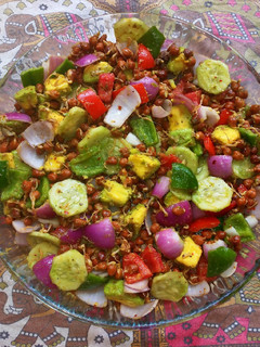 હેલ્ધી સલાડ (Healthy Salad Recipe In Gujarati) રેસીપી મુખ્ય ફોટો