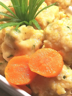 Sárgarépás-zabpelyhes gombóc (levesbetét) 🥕 recept fotója