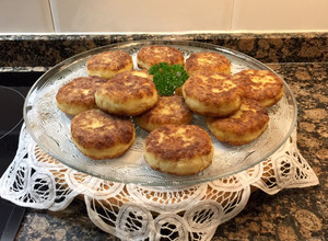 Foto principal de Tortitas de coliflor con queso fresco o ricotta, sin gluten
