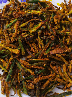 कुरकुरी भिंडी (Crispy okra/ Crispy bhindi) रेसिपी मुख्य फोटो