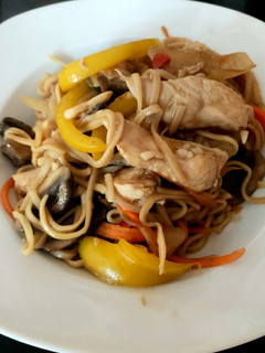 A picture of My Chilli Chicken & Mushroom Stirfry with Egg Noodles. 🤗.