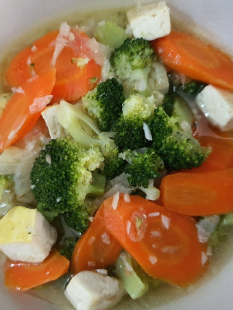 Resep Tumis Brokoli dan Wortel bumbu Bawang Putih (untuk anak 2+) Bahan Sederhana