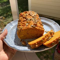 A picture of Vegan Pumpkin Bread.