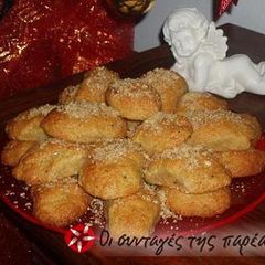 A picture of Traditional stuffed melomakarona.