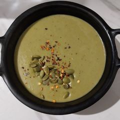 A picture of Thick Avocado soup.