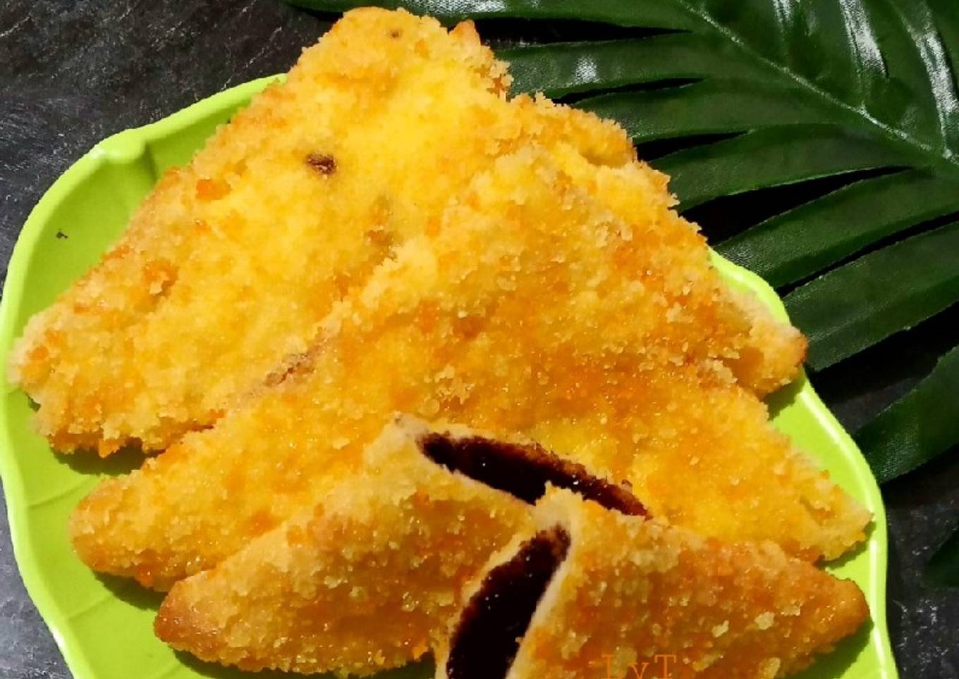 RoTi Goreng Coklat