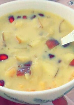 A picture of Fruit custard.
