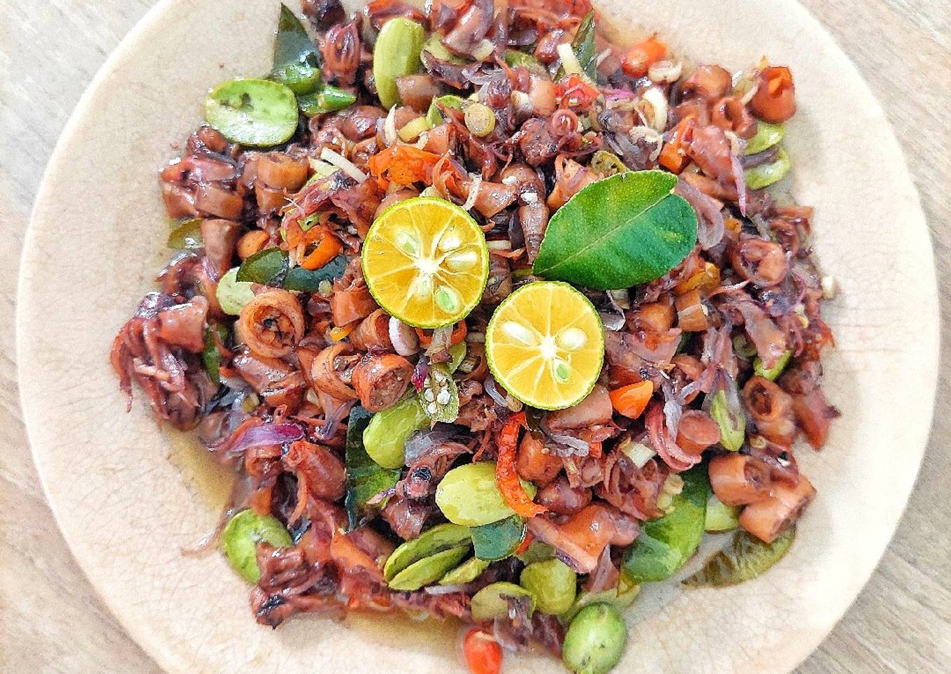 Kumi Asini lemmikloom Sambal Matah: